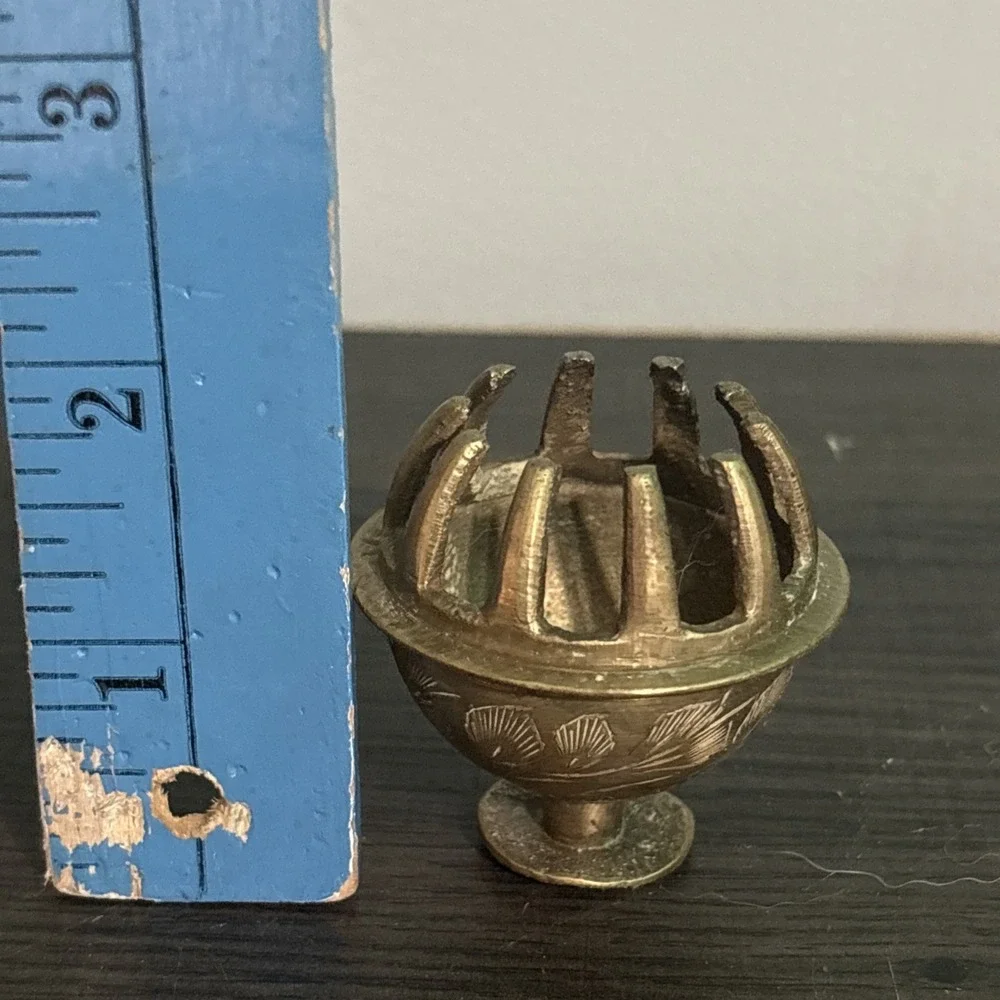 Vintage Brass Elephant Claw Engraved Bell/Temple Prayer Chime